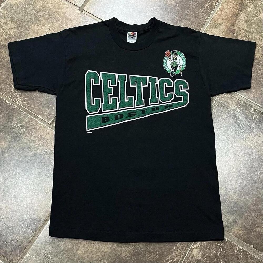 90S  Boston Celtics Basketball Sports Tshirt Mens